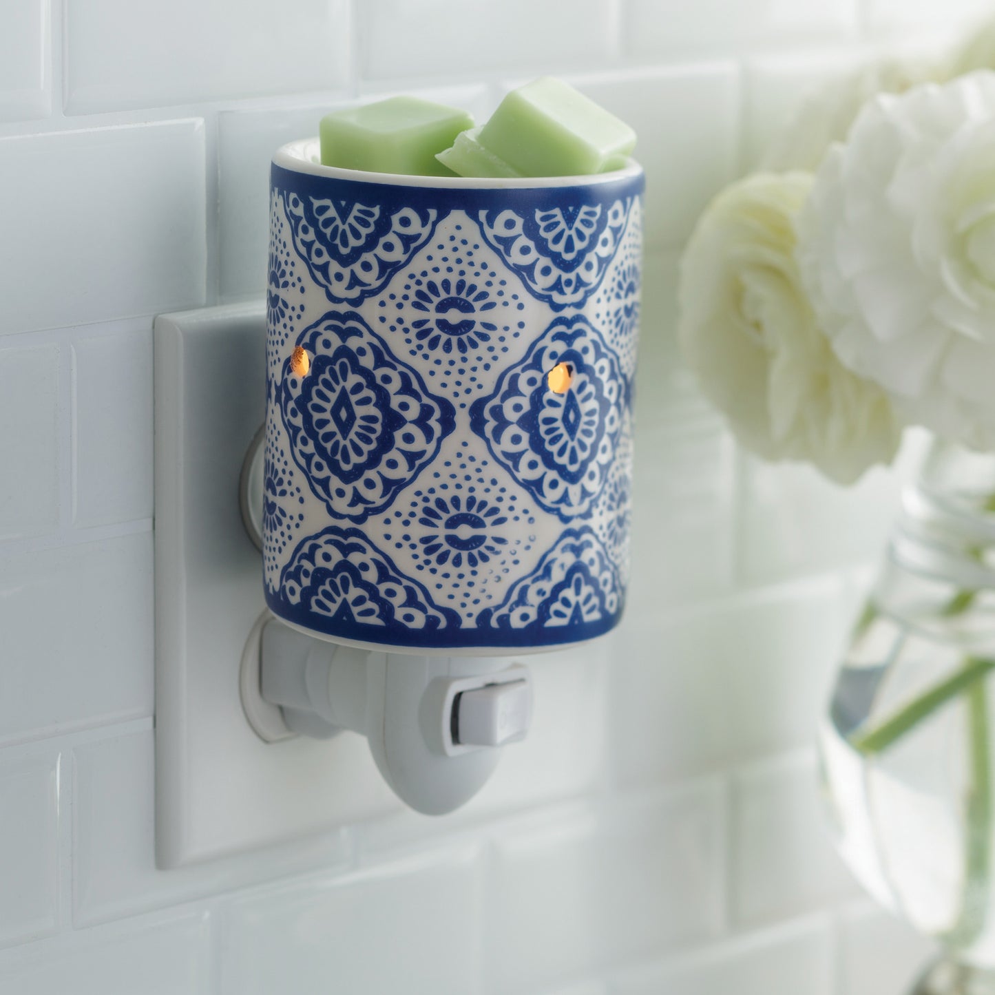 Indigo Pluggable Fragrance Warmer